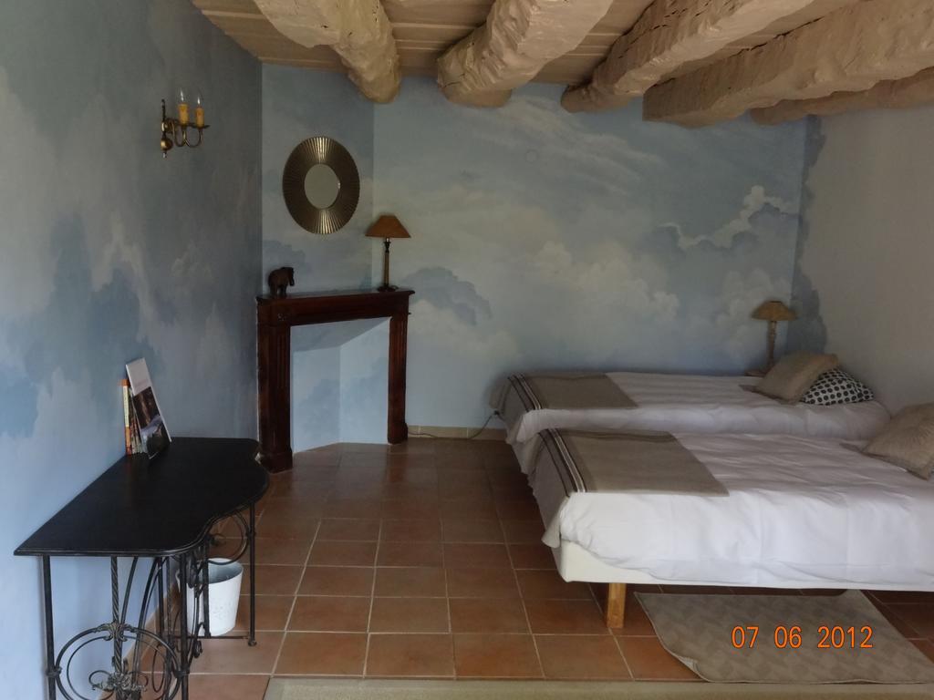 Bed and Breakfast Mas Del Lum Boussac  Zimmer foto